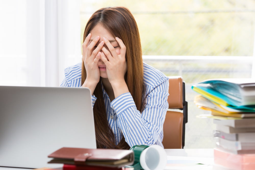 もう疲れた…30代が会社を辞めたいと悩む7つの理由!対処法とよくある疑問を解説